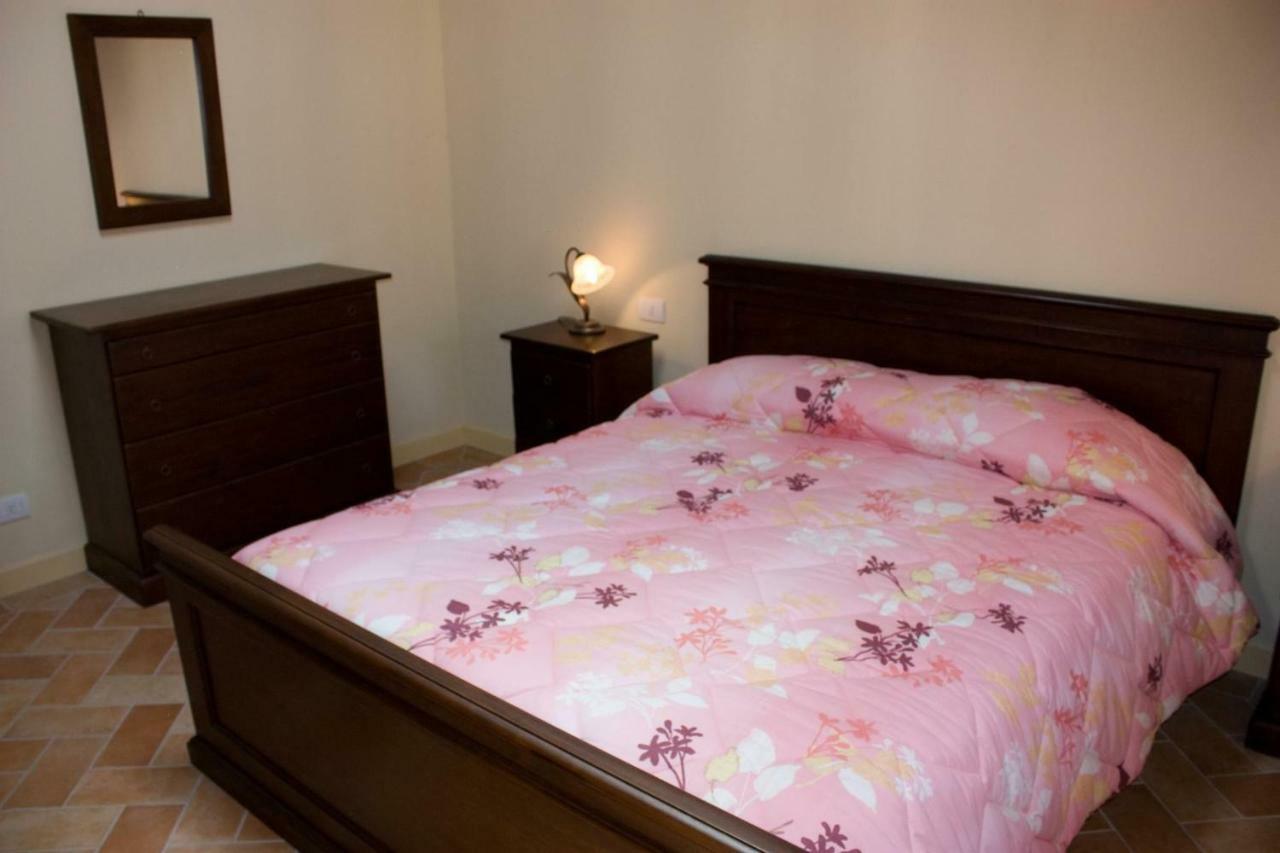 Aparthotel Borgo di Gramugnana Usigliano Esterno foto