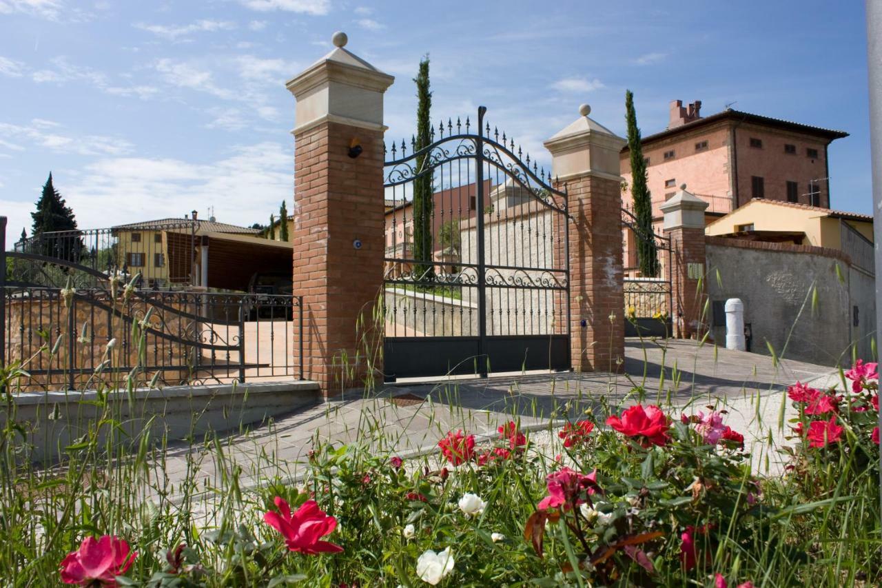 Aparthotel Borgo di Gramugnana Usigliano Esterno foto
