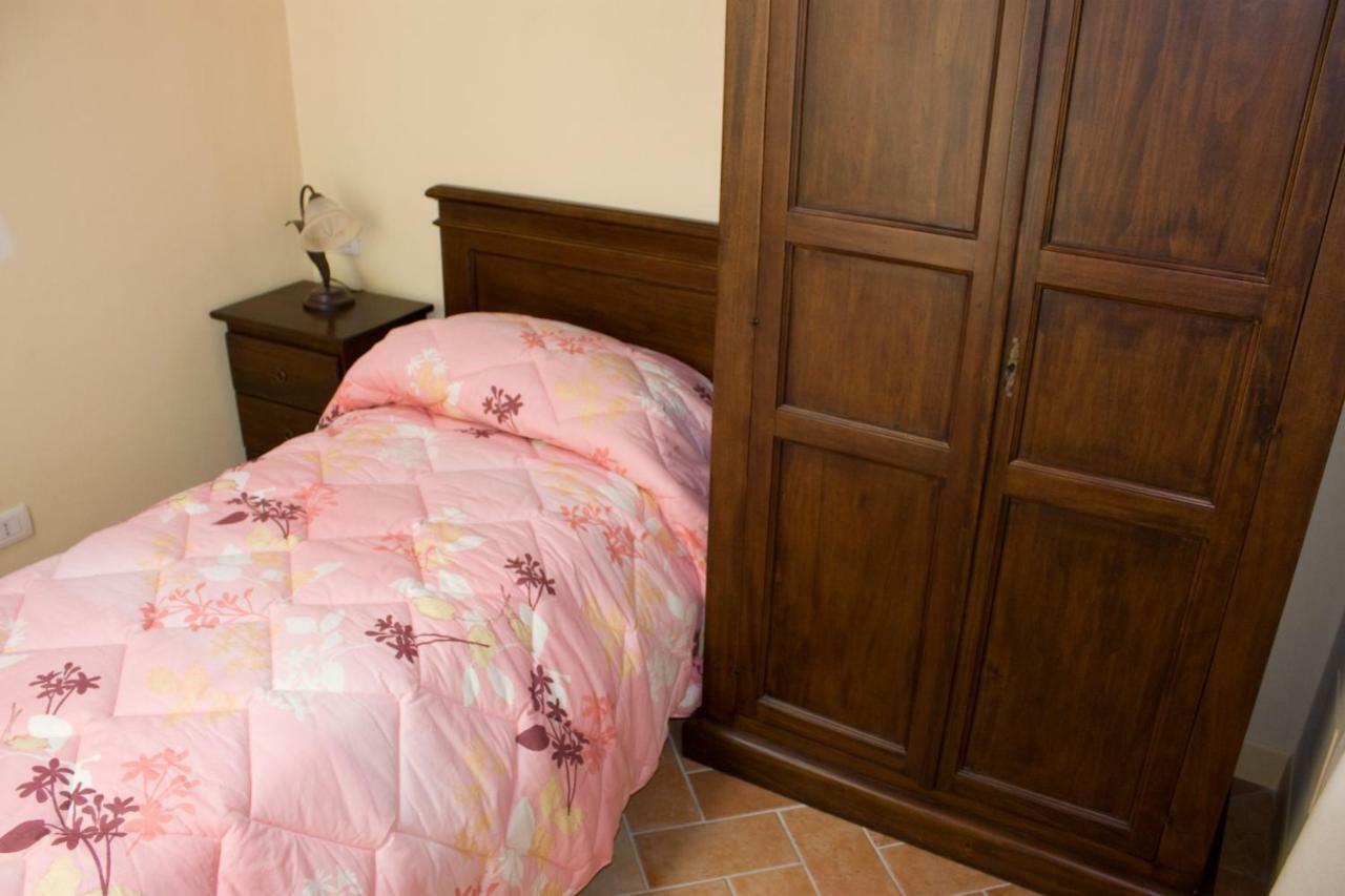Aparthotel Borgo di Gramugnana Usigliano Esterno foto