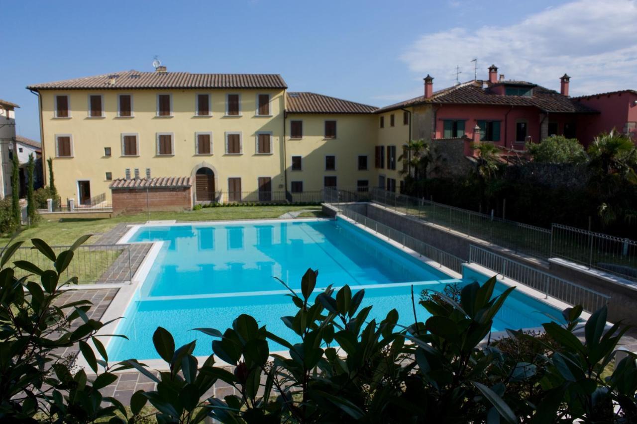 Aparthotel Borgo di Gramugnana Usigliano Esterno foto